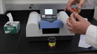 How to use a spectrophotometer Spectronic 200E [upl. by Immij]