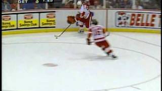 Sergei Fedorov vs Wayne Gretzky [upl. by Atinnod]