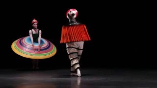 Triadisches Ballett im Staatstheater Darmstadt [upl. by Dukey]