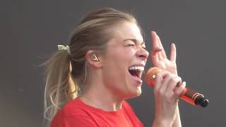 LeAnn Rimes How Do I Live 2017 [upl. by Powell28]