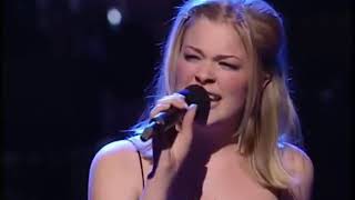 HOW DO I LIVE WITHOUT YOU with Lyrics by LeAnn Rimes Live 1999 [upl. by Wilen]