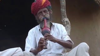 RAJASTHANI FOLKMUSICAL INSTRUMENT  PUNGI [upl. by Chancelor511]