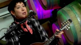 Michelle Shocked  Performs Arkansas Traveler  City Winery 821 [upl. by Thissa]